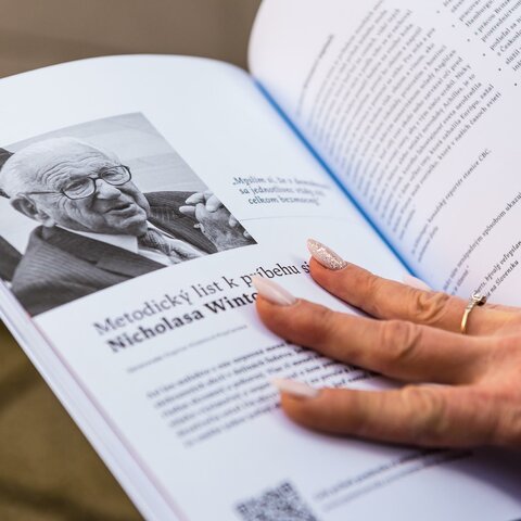 Príbehy 20. storočia, Ako spočítať dobro, 4/2022