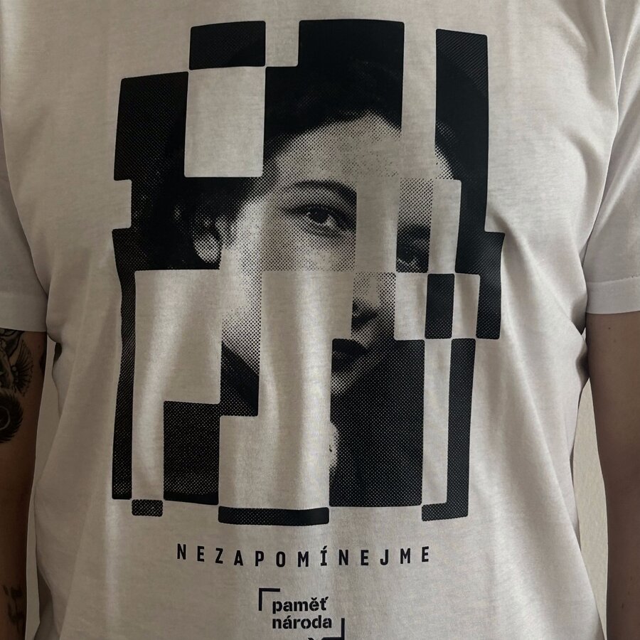 Triko Glitch - Miluška Havlůjová 