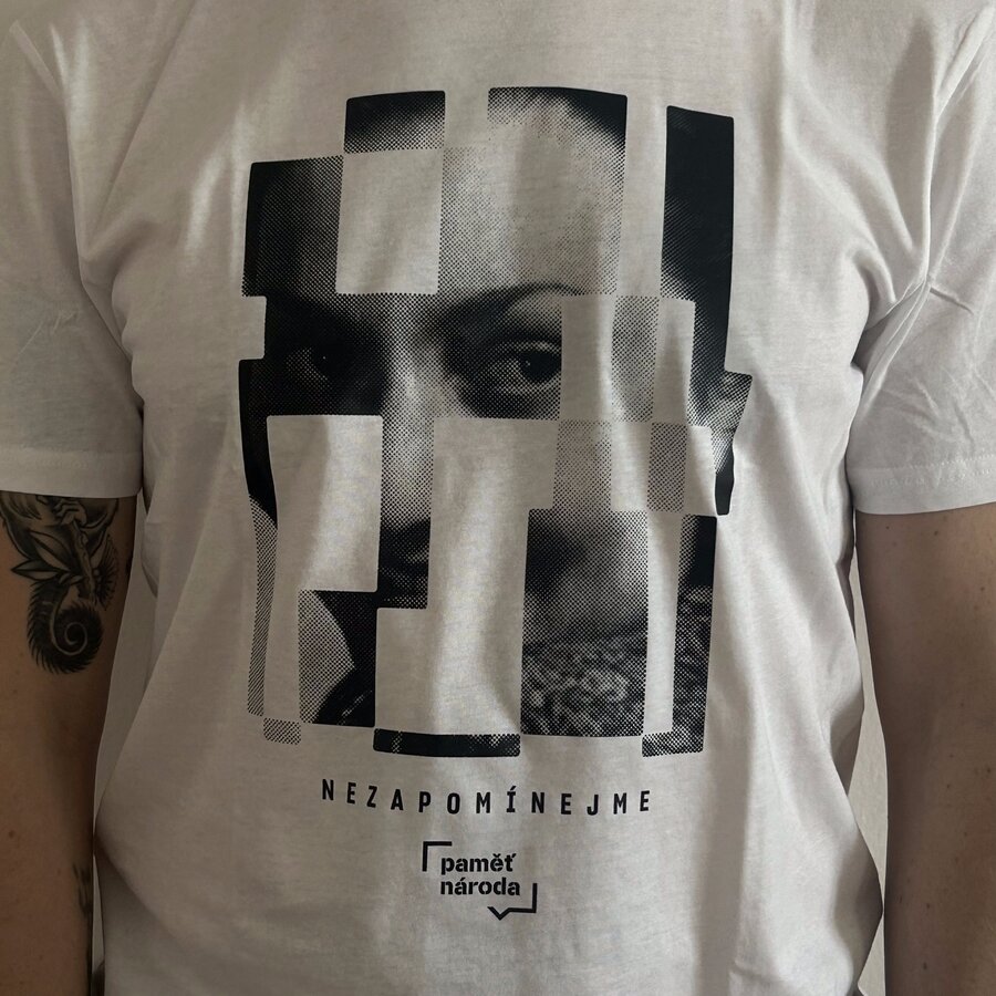 Triko Glitch - Anna Hyndráková