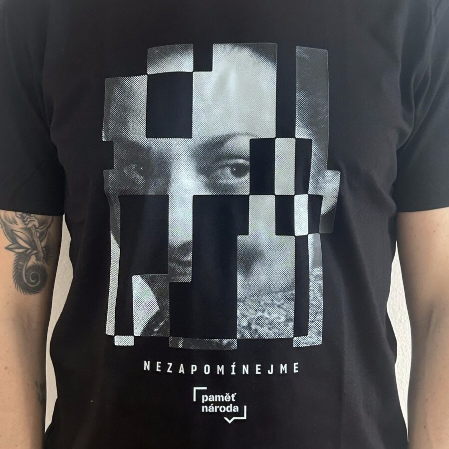 Triko Glitch - Anna Hyndráková