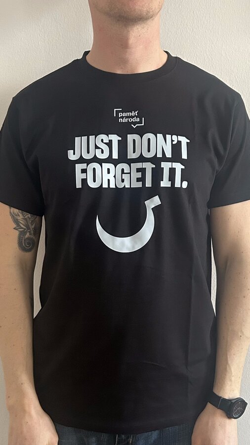 Triko Just don't forget it - Srp a kladiva