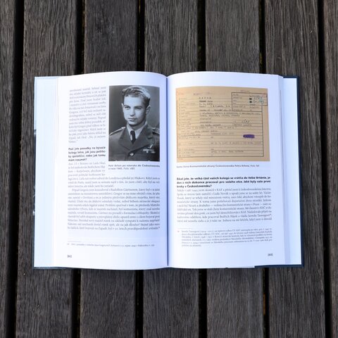 Anabáze Petra Artona